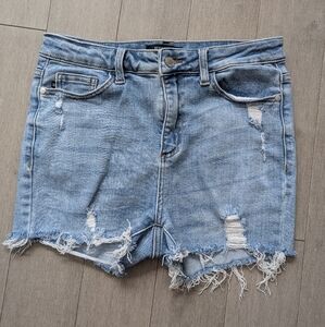Judy Blue Distressed Skinny Fit Shorts Size 7 / 28